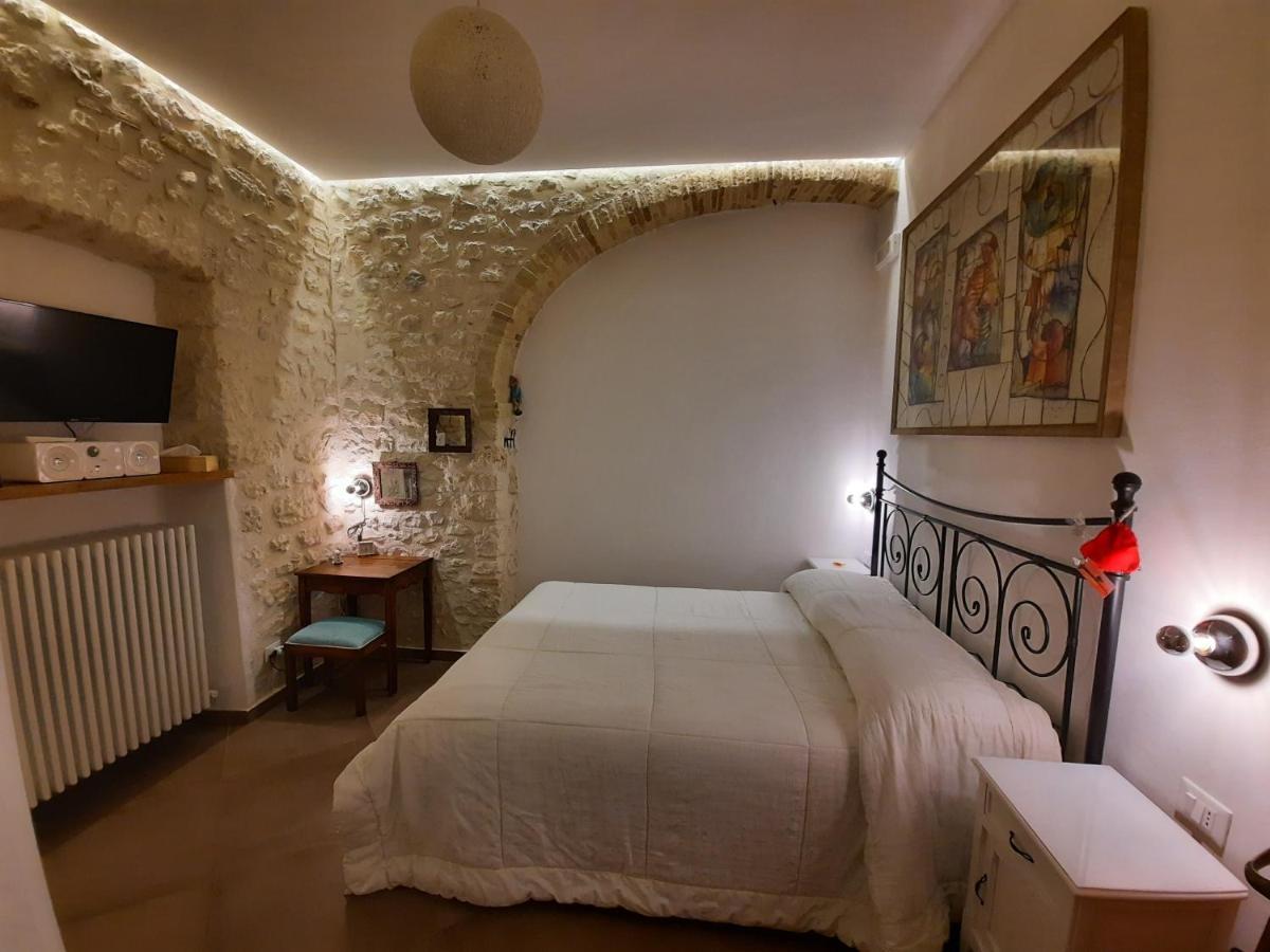 Picchio&Pinocchio Guest House Сульмона Екстер'єр фото