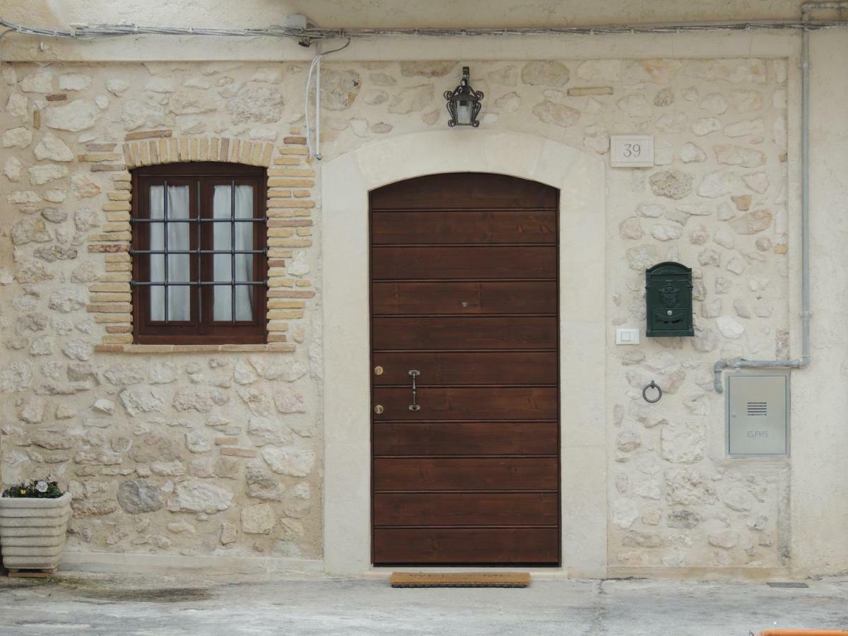 Picchio&Pinocchio Guest House Сульмона Екстер'єр фото